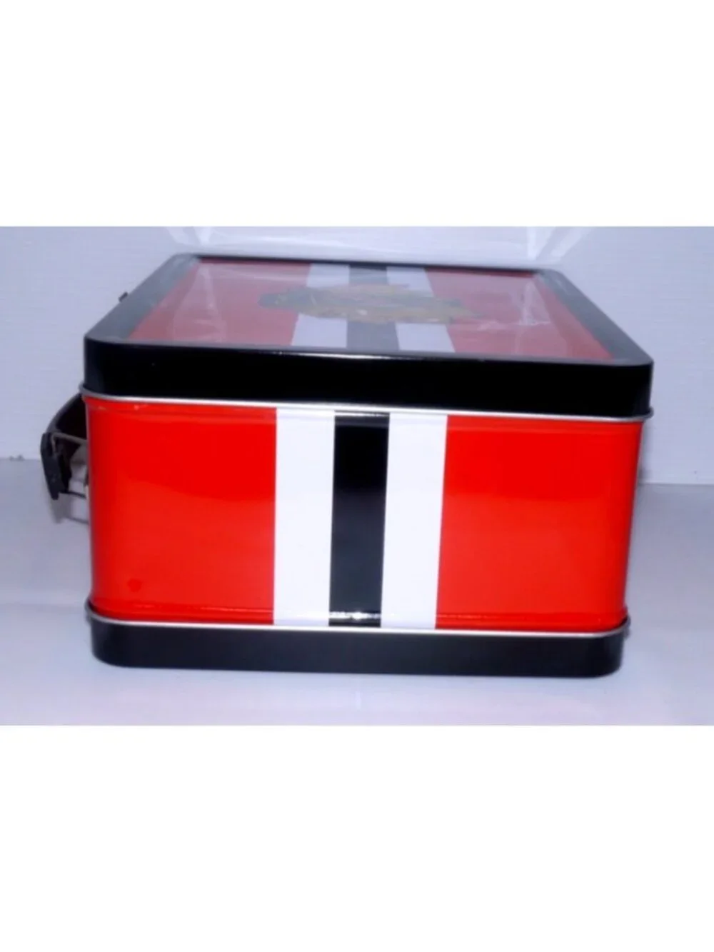 NHL Chicago Blackhawks metal lunch box University of Phoenix 8.5 x 6.5 x 4